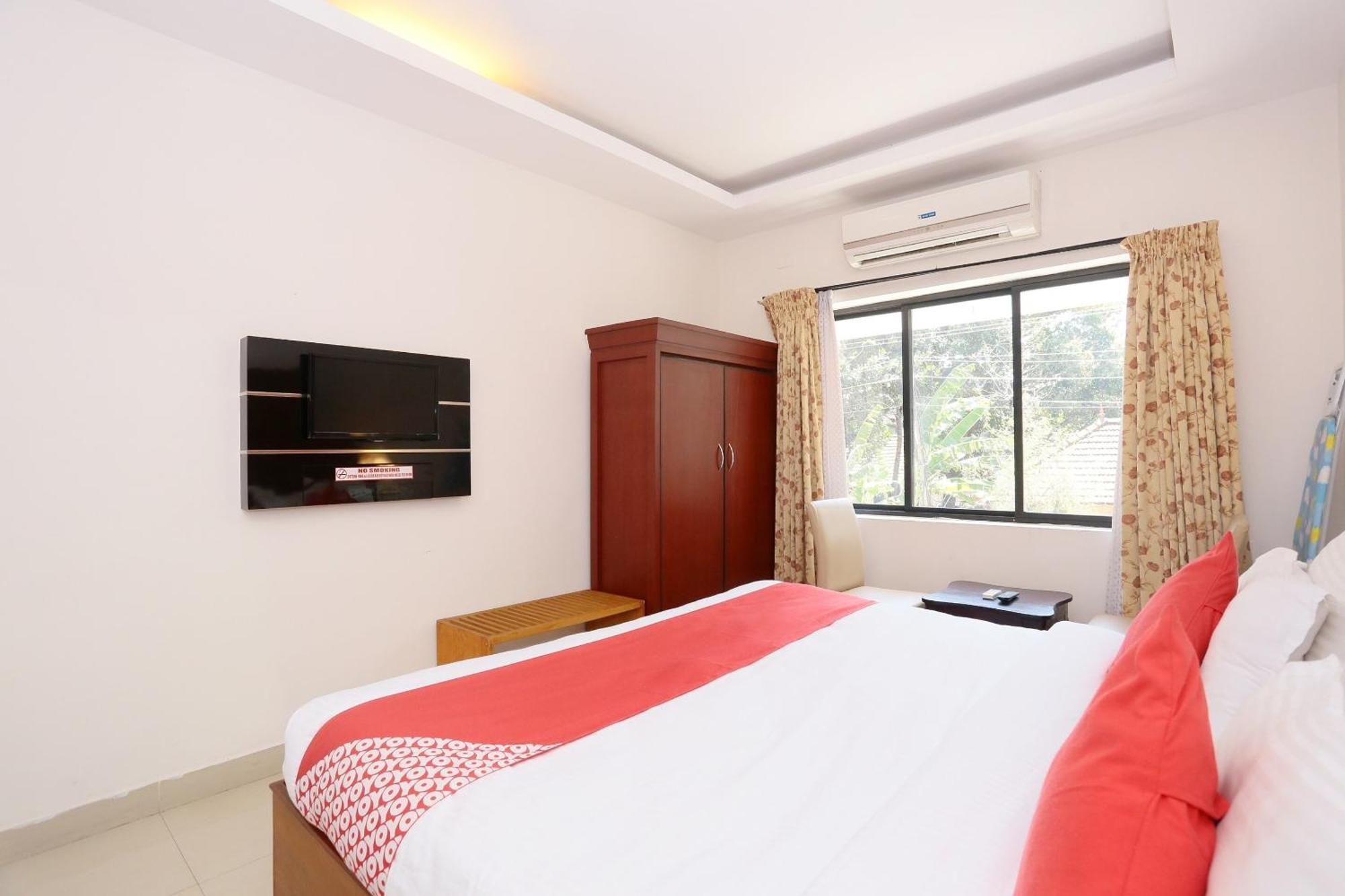 Hotel Super Townhouse Dona Castle Kollam Esterno foto