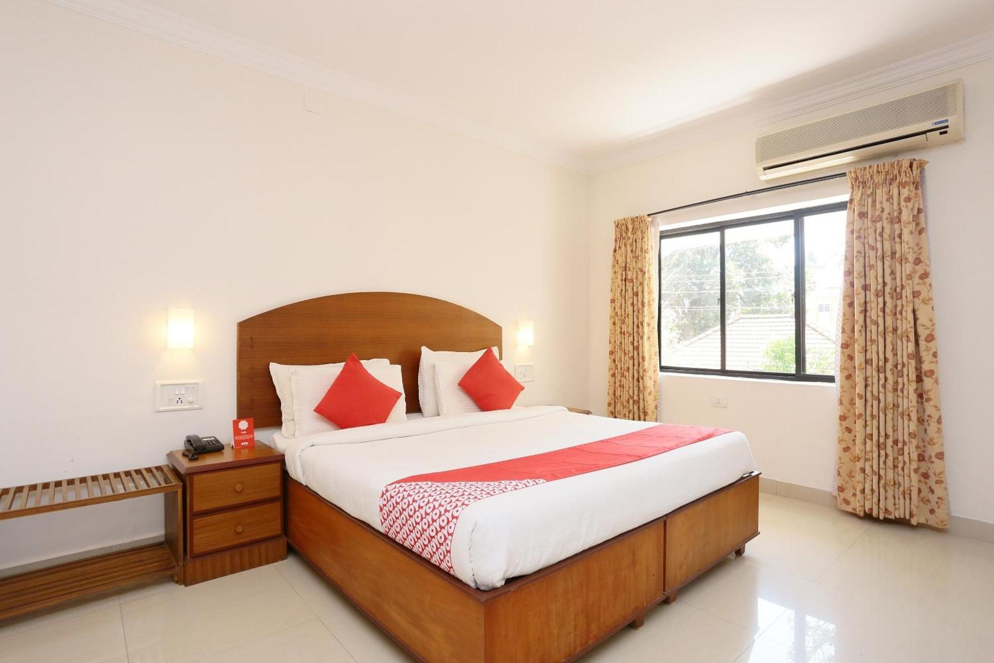 Hotel Super Townhouse Dona Castle Kollam Esterno foto