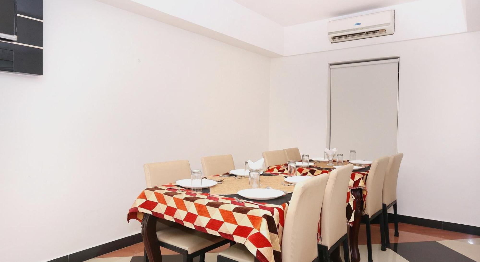 Hotel Super Townhouse Dona Castle Kollam Esterno foto