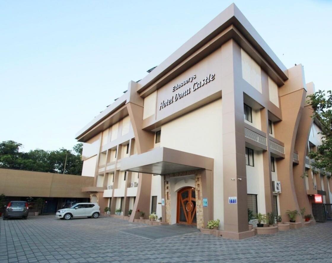 Hotel Super Townhouse Dona Castle Kollam Esterno foto
