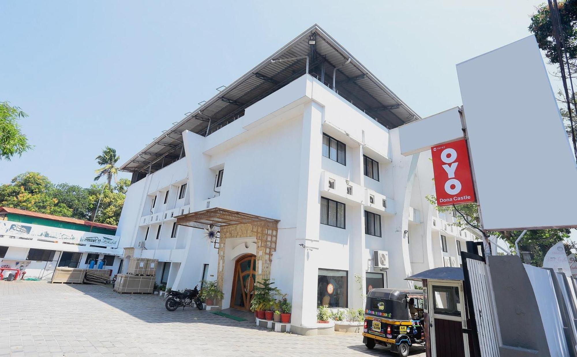 Hotel Super Townhouse Dona Castle Kollam Esterno foto