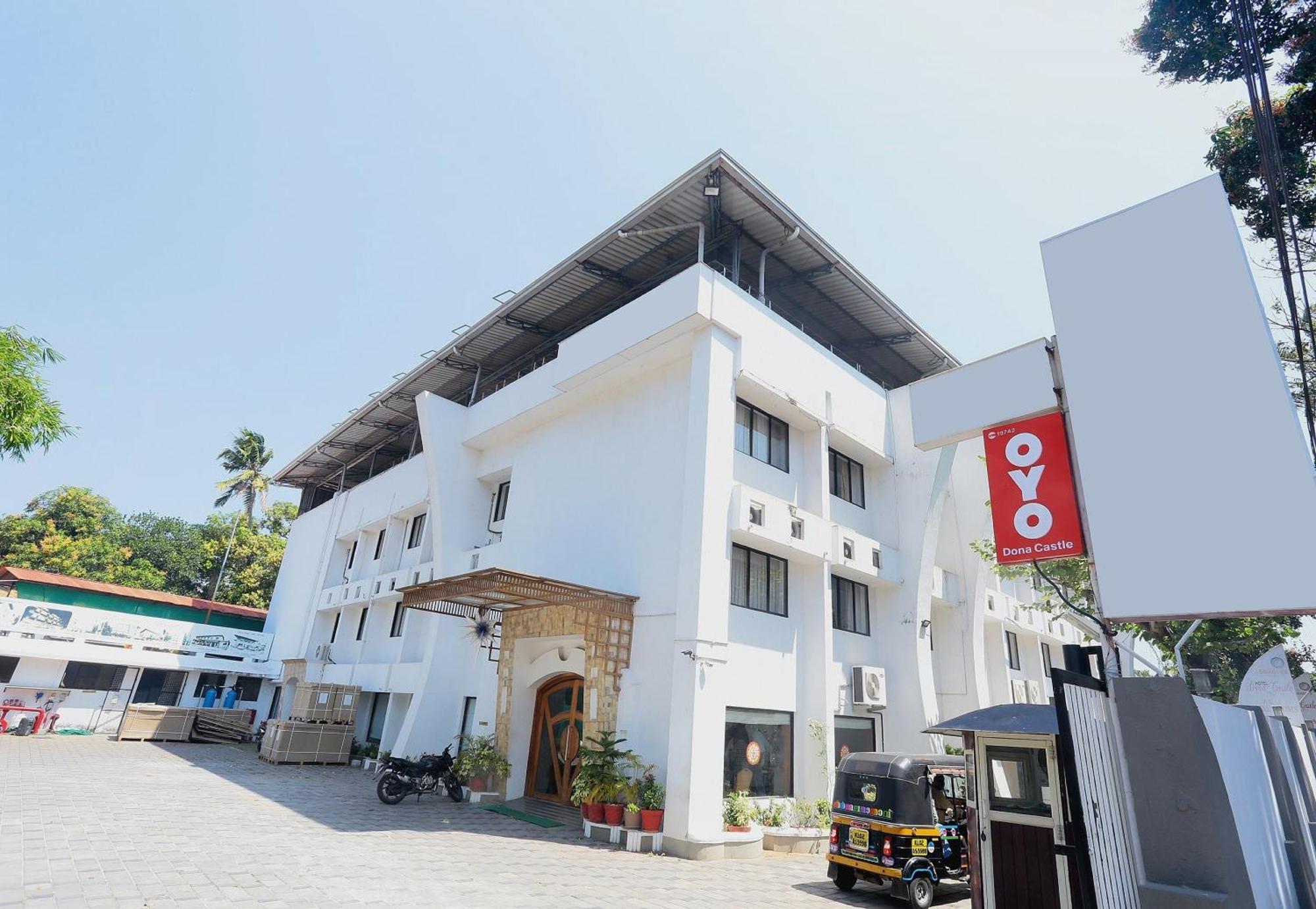 Hotel Super Townhouse Dona Castle Kollam Esterno foto